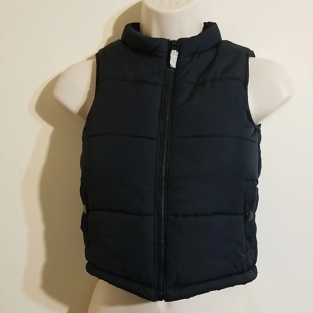 Carter's girls size 4t black puffer vest